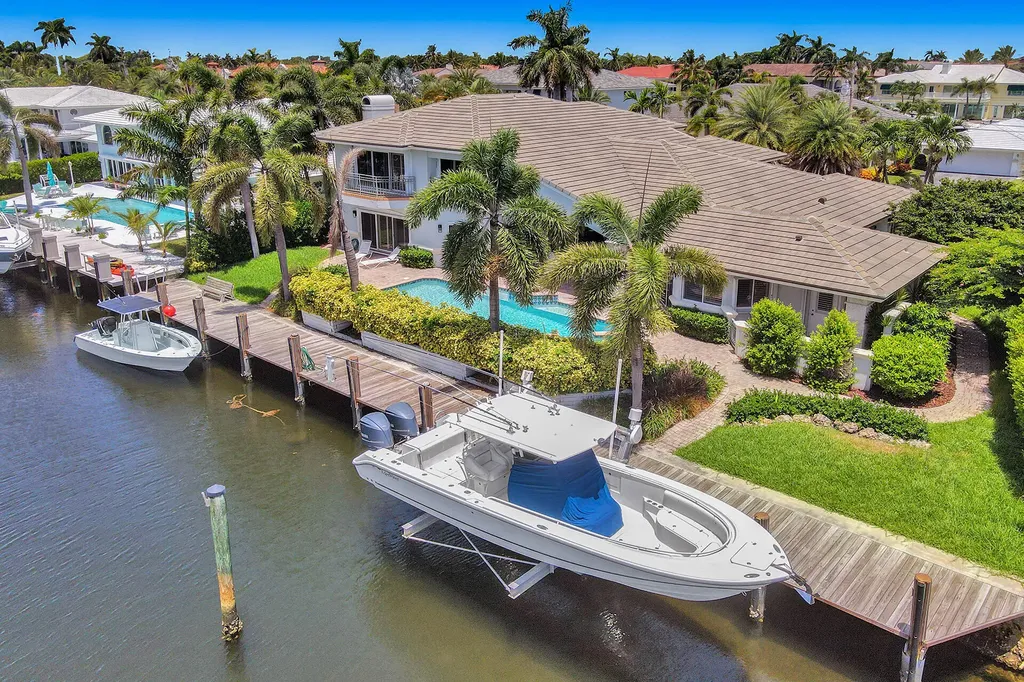 2364 NE 28th Court Lighthouse Point FL 33064