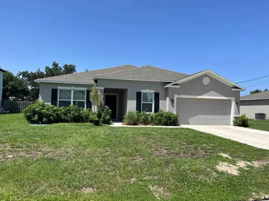 977 SW Nichols Terrace Port St Lucie FL 34953
