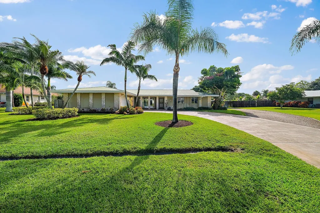 2077 SE Harding Street Port St Lucie FL 34952