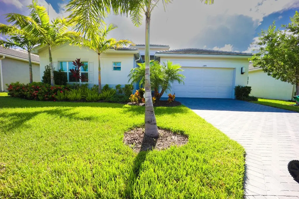 11894 SW Marigold Lakes Drive Port St Lucie FL 34987