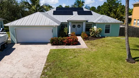 397 SW Dagget Avenue Port St Lucie FL 34953