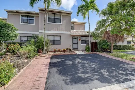 5339 Tennis Lane Delray Beach FL 33484