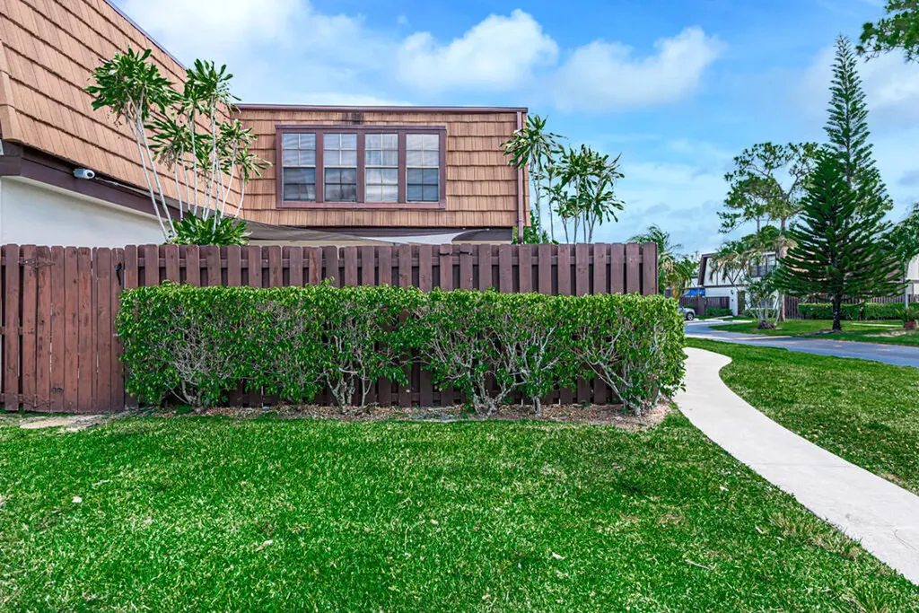 103 Weybridge Circle Royal Palm Beach FL 33411