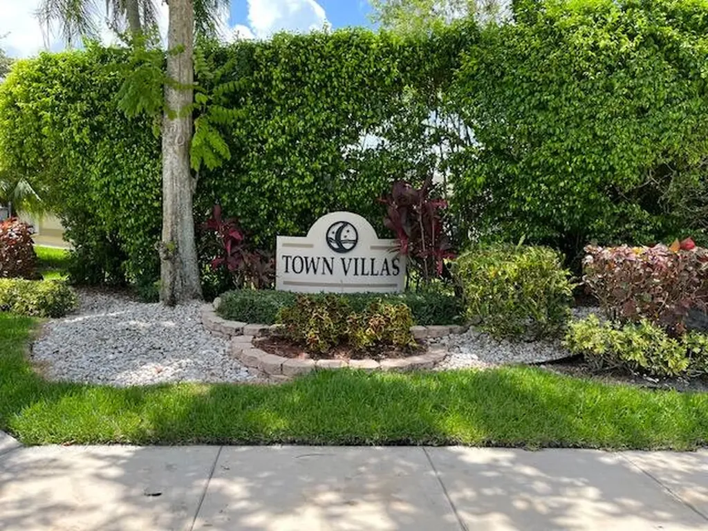 9184 Flynn Circle Boca Raton FL 33496