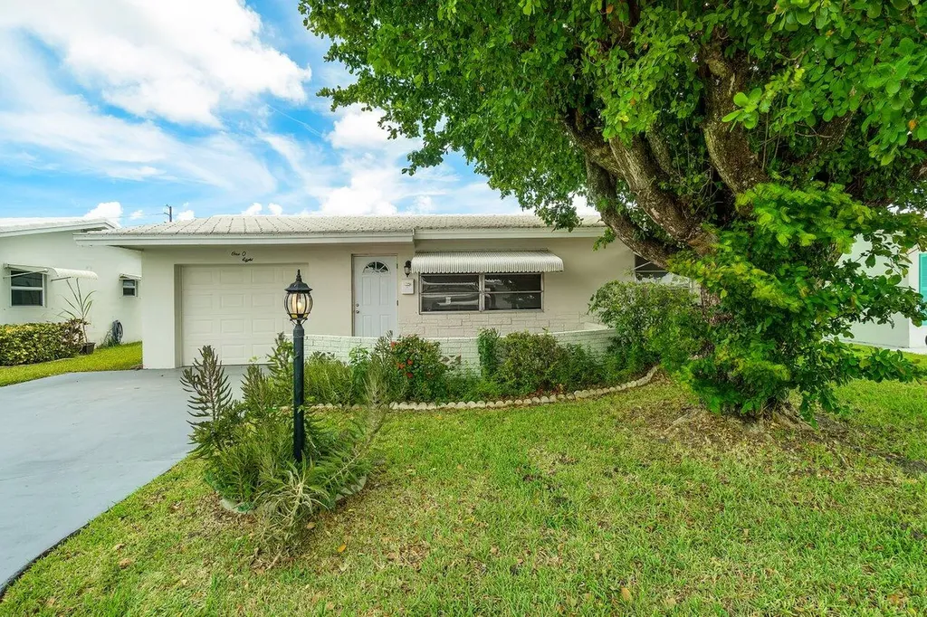 108 SW 8th Court Boynton Beach FL 33426