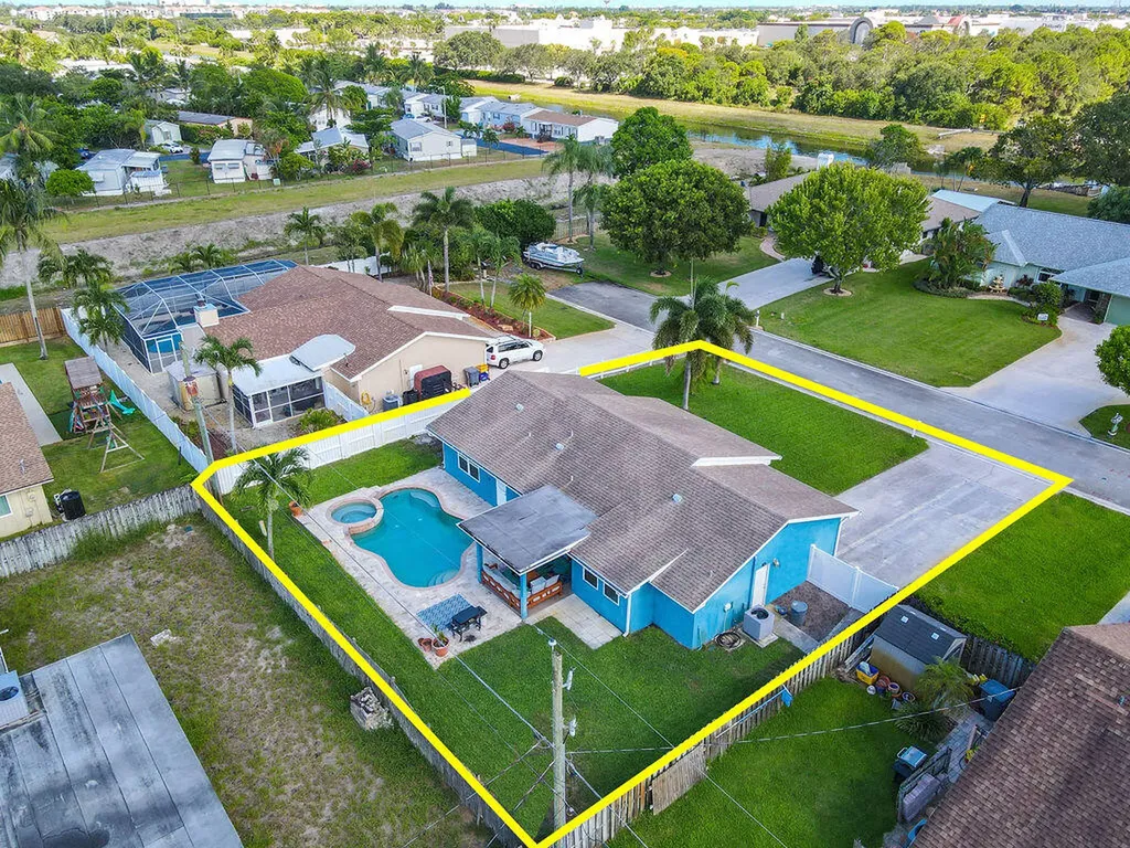 3529 Edgar Avenue Boynton Beach FL 33436