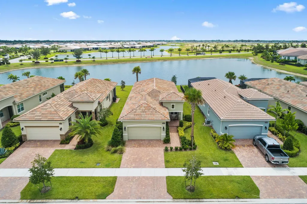 8925 SW Pepoli Way Port St Lucie FL 34987