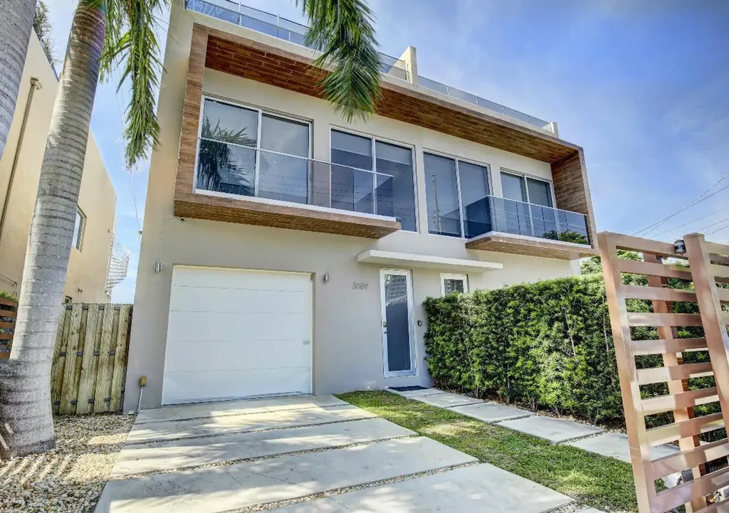 3089 SW 21st Street Miami FL 33145