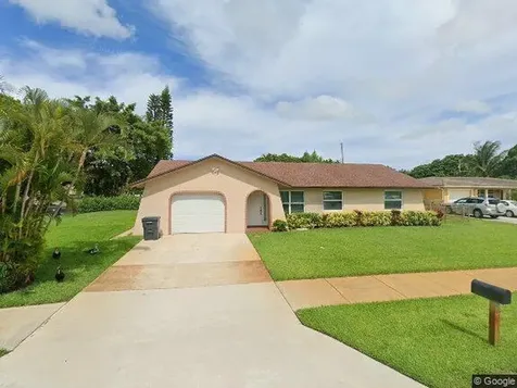 6698 Venetian Drive Lake Worth FL 33462