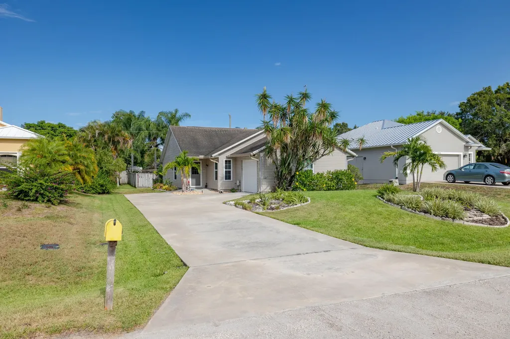 1350 28th Avenue Vero Beach FL 32960