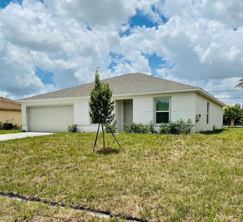 3534 SW Voyager Street Port St Lucie FL 34953