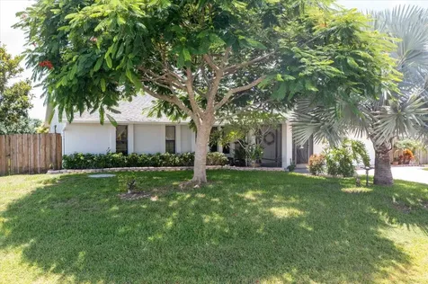 1002 SW Facet Avenue Port St Lucie FL 34953