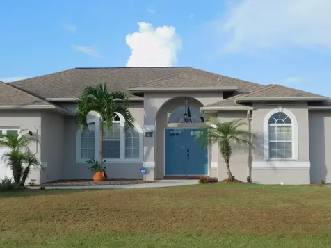 5597 NW Wesley Road Port St Lucie FL 34986