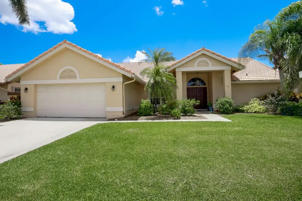 7050 Falcons Run Lake Worth FL 33467