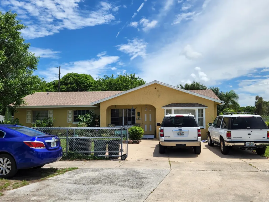 2903 Sheraton Boulevard Fort Pierce FL 34946