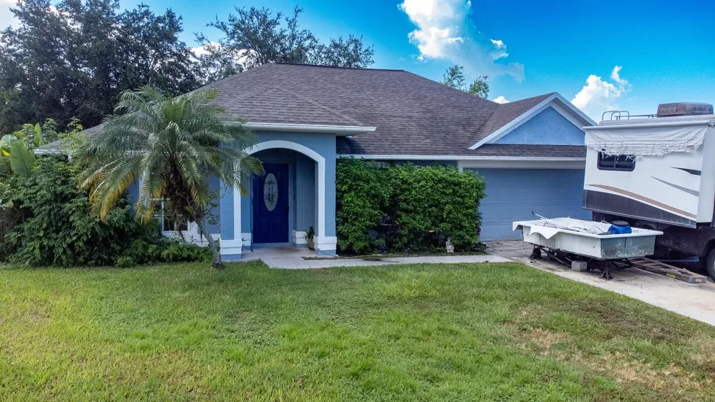 4560 SW Oscar Court Port St Lucie FL 34953
