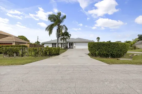3025 SW Bridge Street Port St Lucie FL 34953