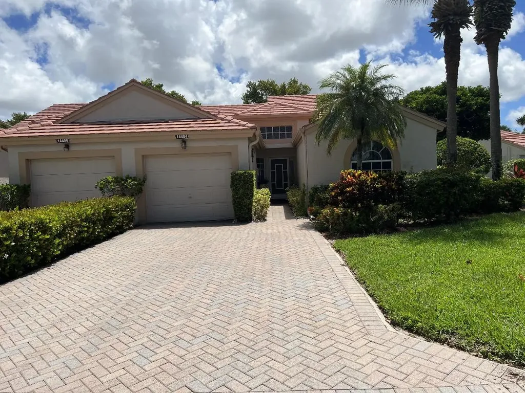 14484 Via Royale Delray Beach FL 33446