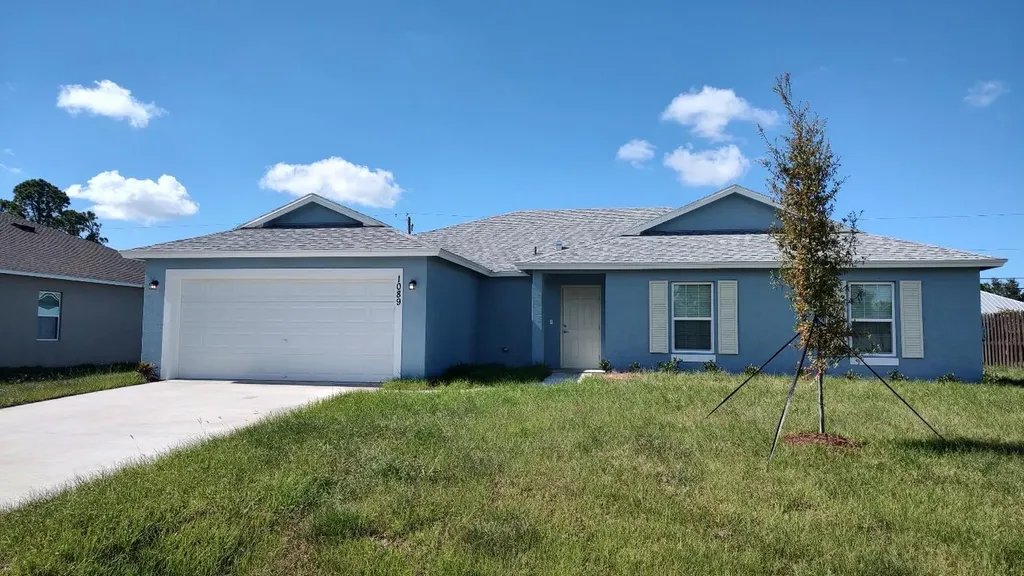 1089 SW Bianca Avenue Port St Lucie FL 34953
