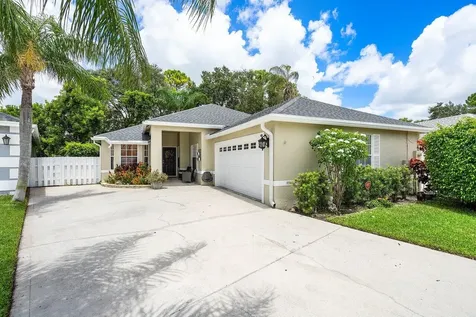 1560 Lake Breeze Drive Wellington FL 33414