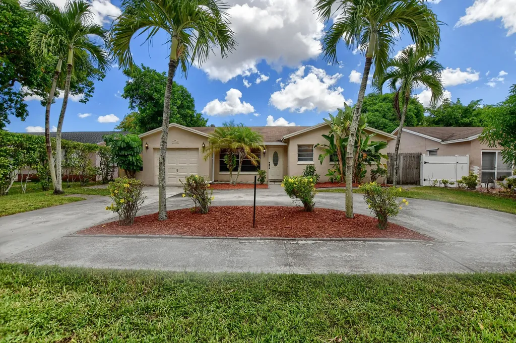 22668 SW 54th Way Boca Raton FL 33433