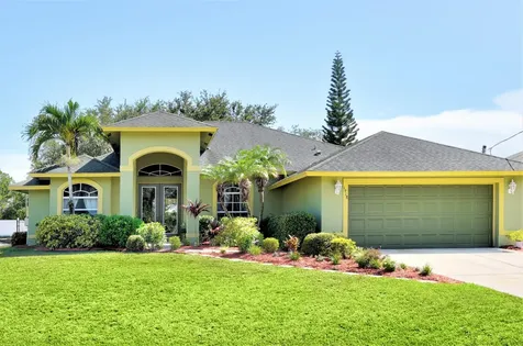 1918 SW Dreyfuss Boulevard Port St Lucie FL 34953