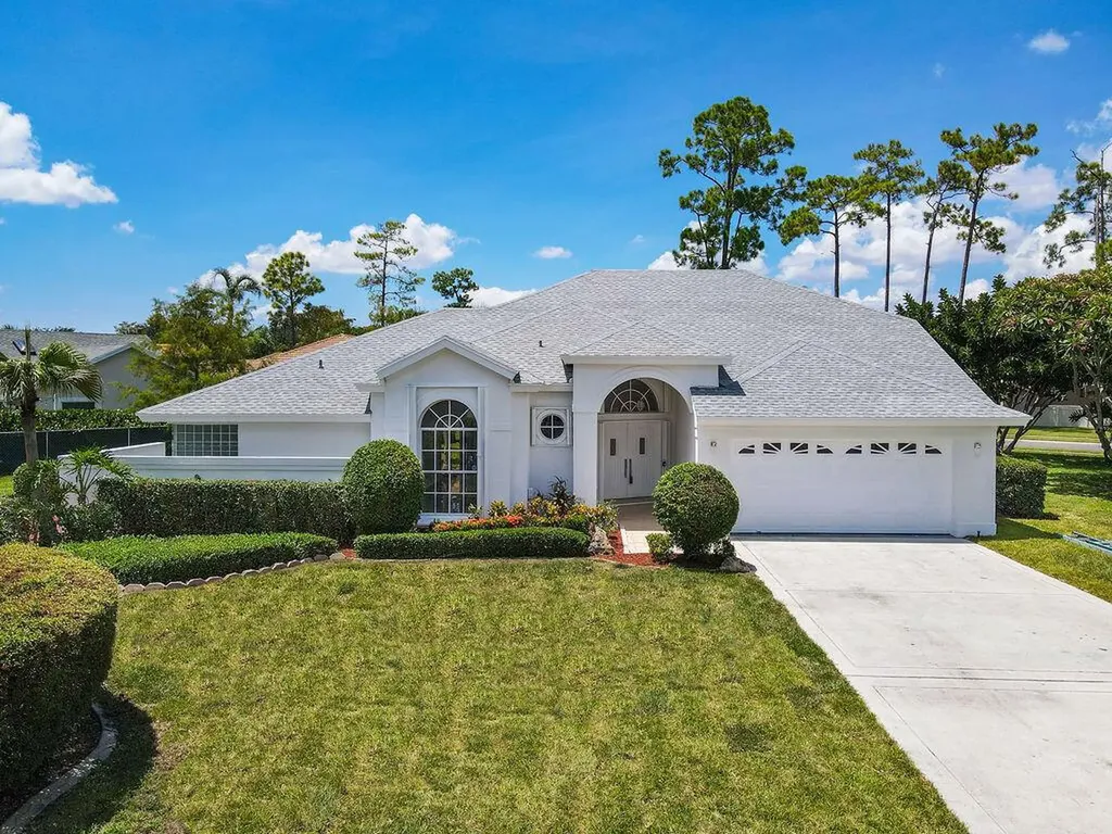 1211 Columbine Place Wellington FL 33414