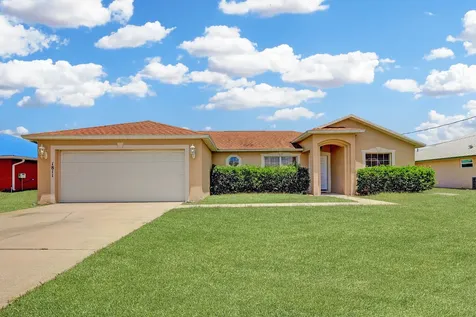 1811 SW Hampshire Lane Port St Lucie FL 34953
