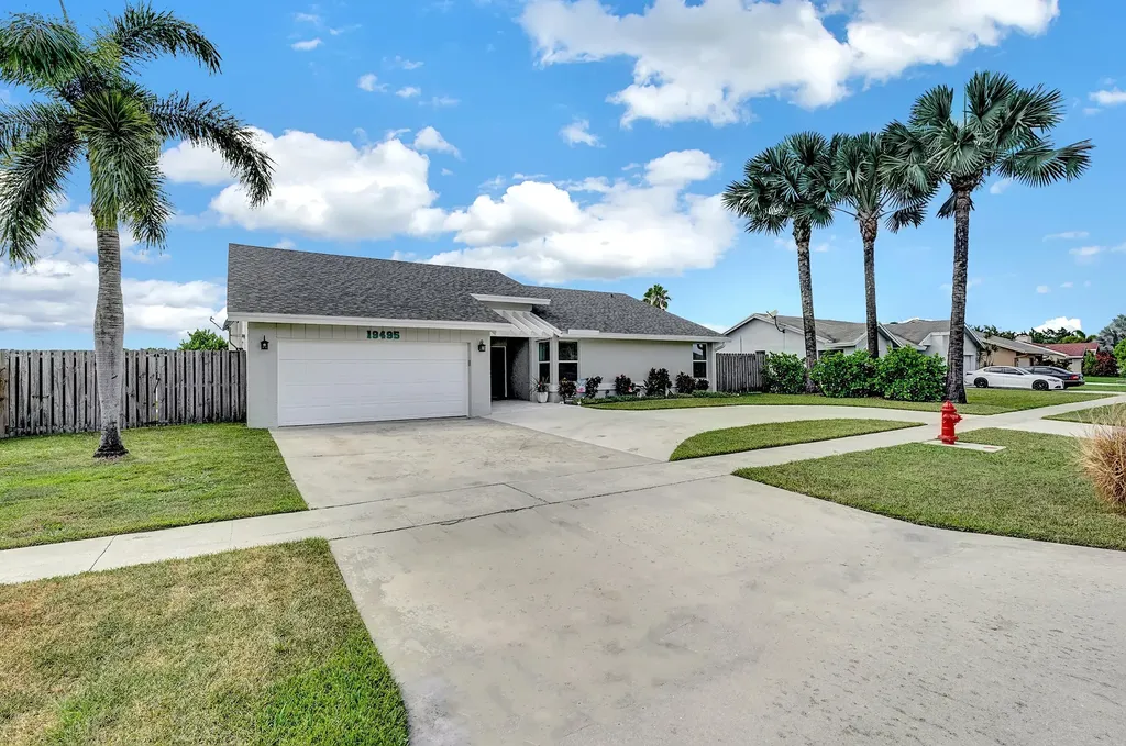 19495 Hampton Drive Boca Raton FL 33434