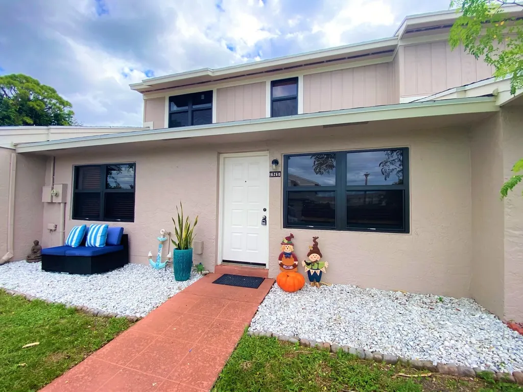 16260 Peach Way Delray Beach FL 33484