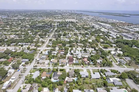 250 Foresteria Drive Lake Park FL 33403