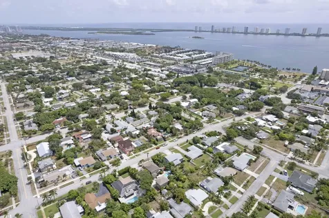 250 Foresteria Drive Lake Park FL 33403