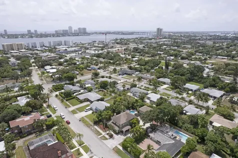 250 Foresteria Drive Lake Park FL 33403