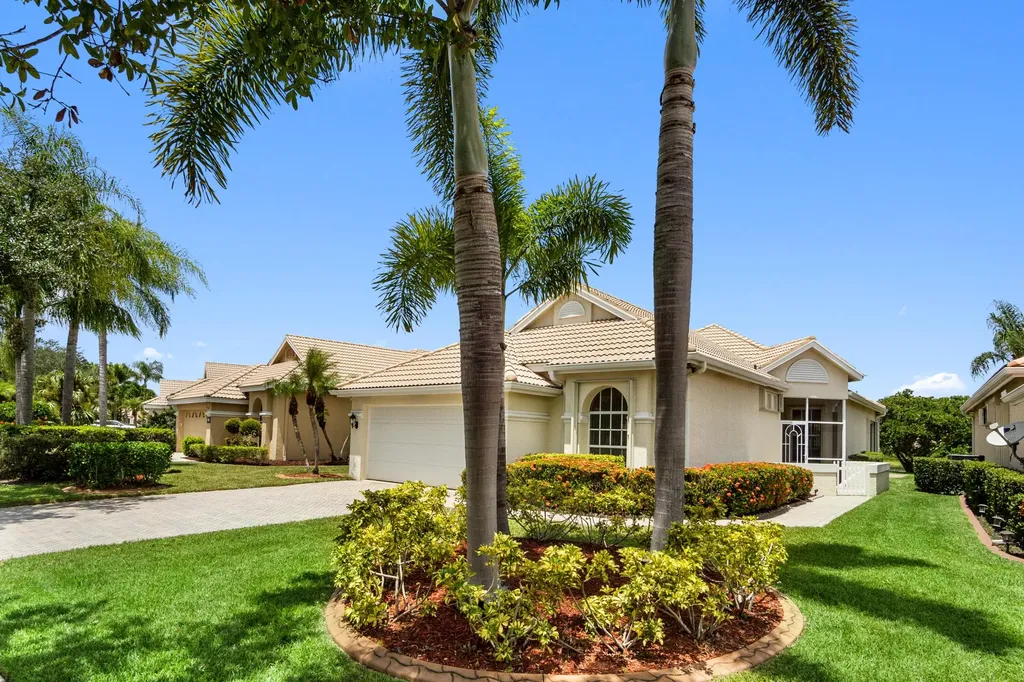 417 SW Horseshoe Bay Port St Lucie FL 34986