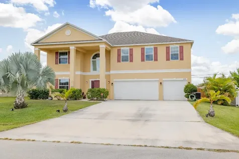 1018 SW Eckard Avenue Port St Lucie FL 34953