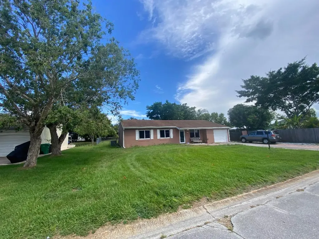 1951 SE Oxmoor Terrace Port St Lucie FL 34952