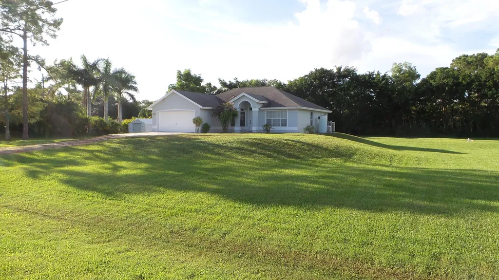 17789 Orange Grove Boulevard Loxahatchee FL 33470