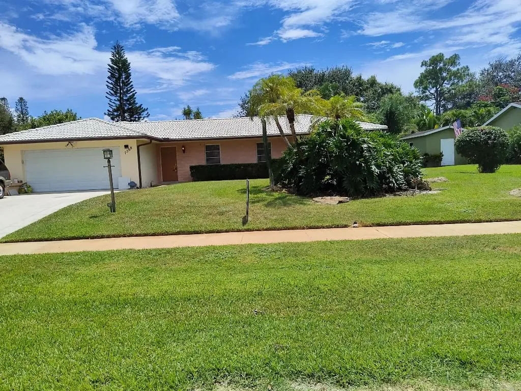 7368 Oakmont Drive Lake Worth FL 33467