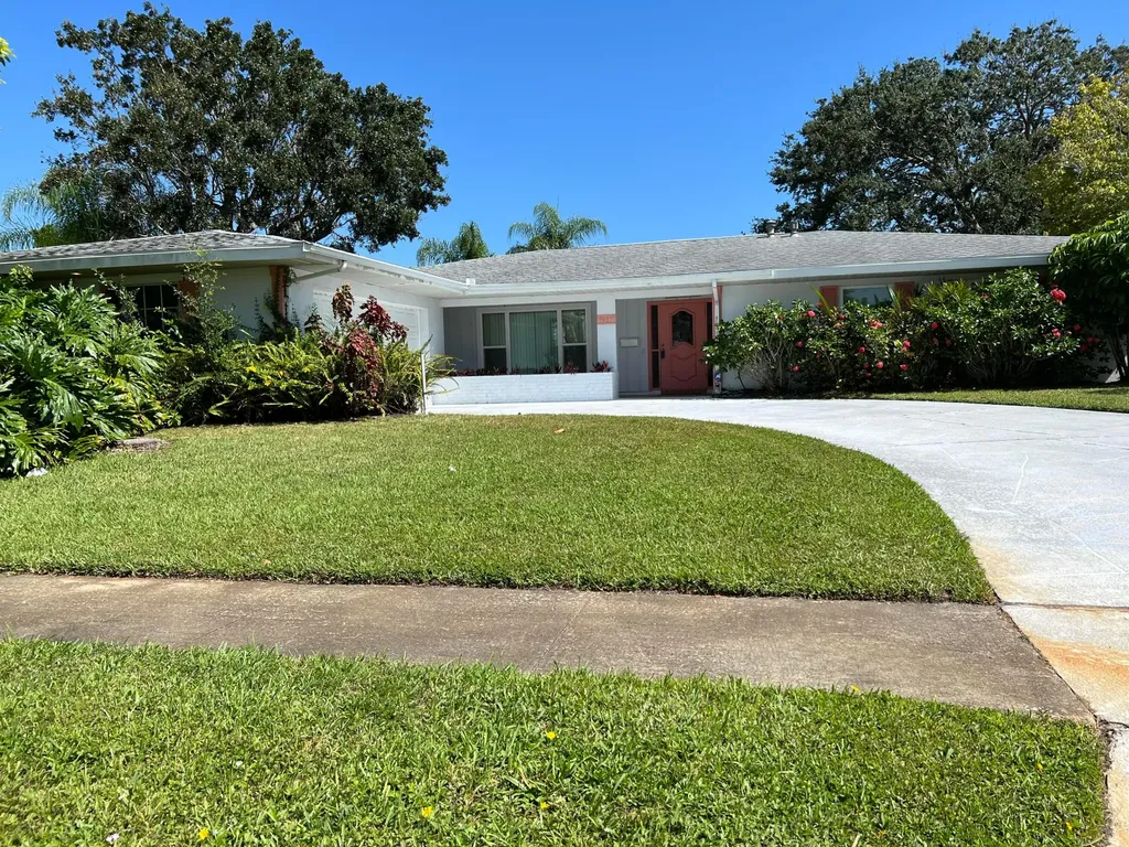 1433 SE Sunshine Avenue Port St Lucie FL 34952