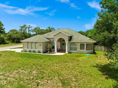 7206 Deland Avenue Fort Pierce FL 34951