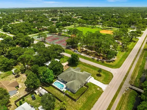 7206 Deland Avenue Fort Pierce FL 34951
