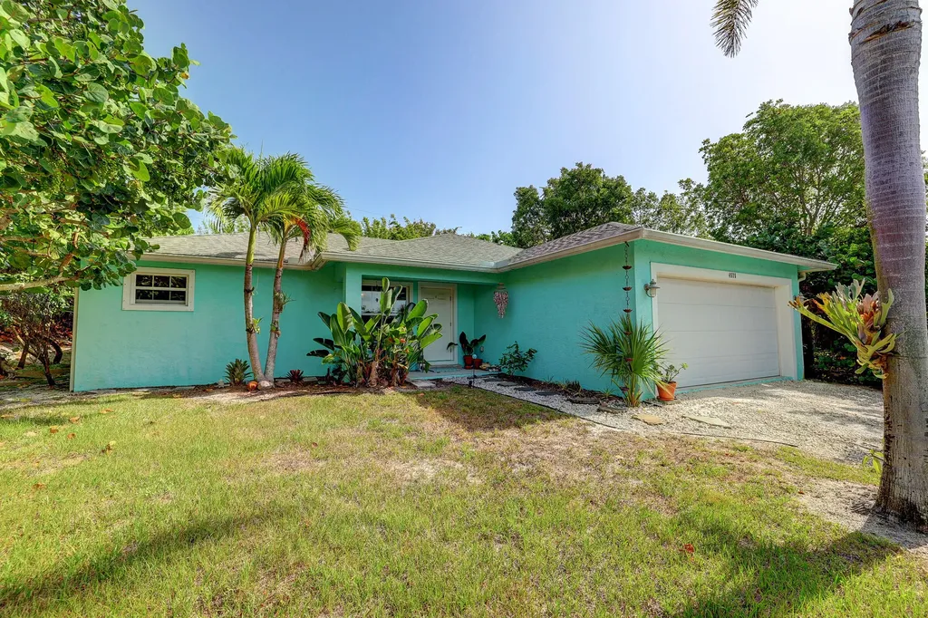 4575 NE High View Terrace Jensen Beach FL 34957