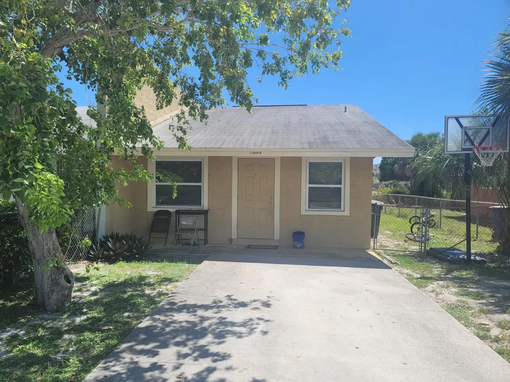 1304 N 12th Street Fort Pierce FL 34950