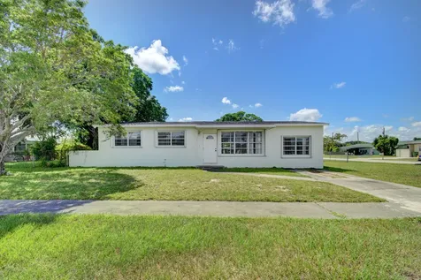 153 Abaco Drive Palm Springs FL 33461