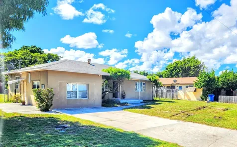 414 W Branch Street Lantana FL 33462