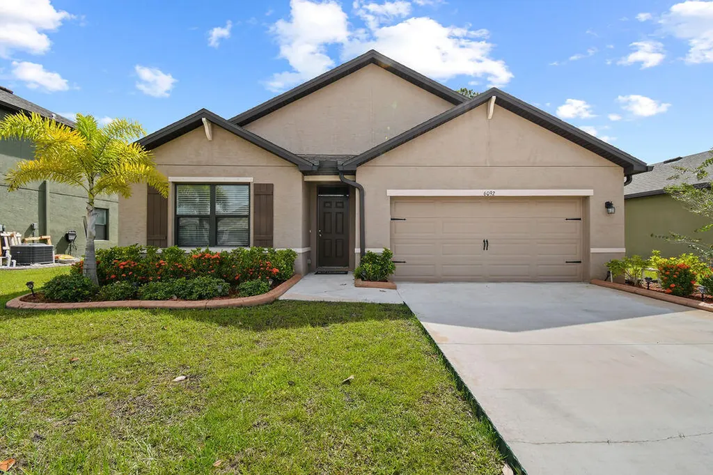 6092 NW Regent Street Port St Lucie FL 34983