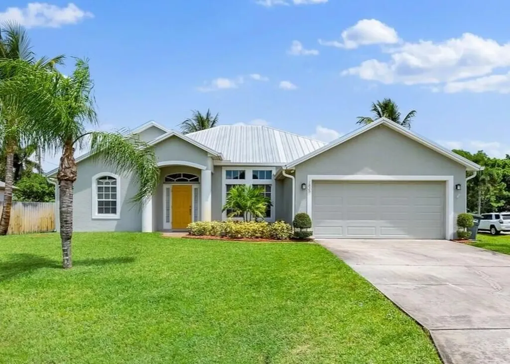 1825 SE Camilo Street Port St Lucie FL 34952