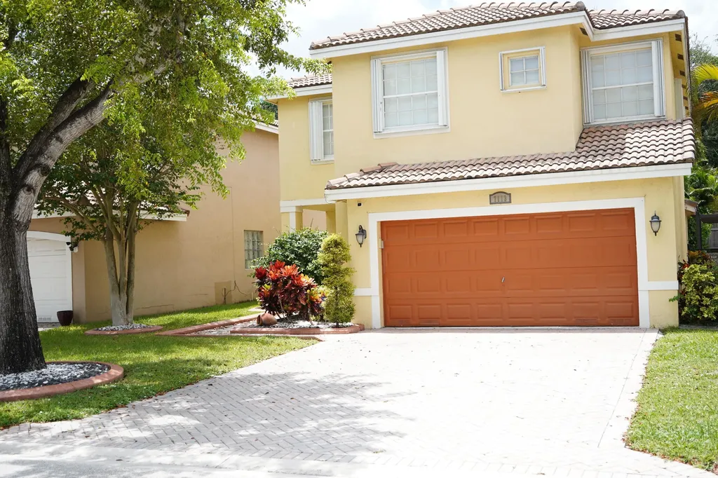 7113 Crescent Creek Lane Coconut Creek FL 33073