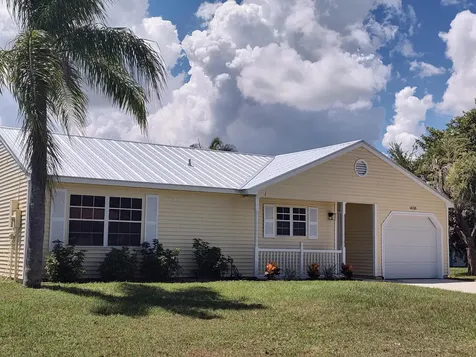 1438 SE North Balcourt Court Port St Lucie FL 34952