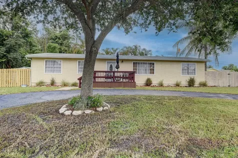 9239 Honeywell Road Lake Worth FL 33467